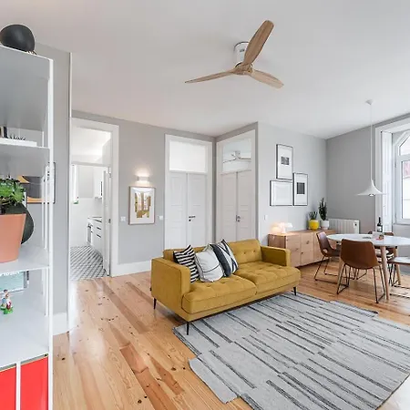 Guestready - Colorful Near Agosto Station * 波尔图