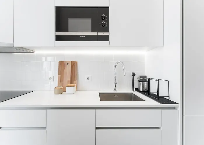 아파트 Guestready - Colorful Near Agosto Station 포르투