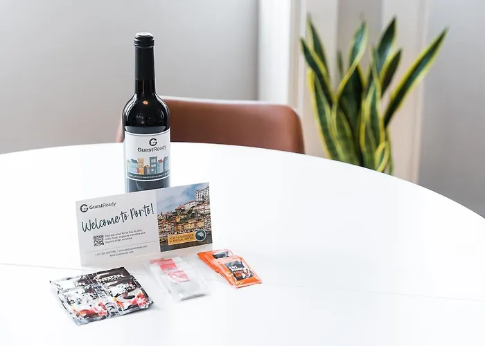 Guestready - Colorful Near Agosto Station 아파트 포르투