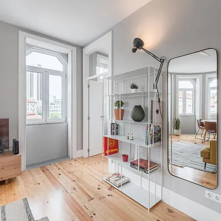 Apartmán Guestready - Colorful Near Agosto Station *