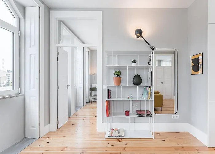 Guestready - Colorful Near Agosto Station *