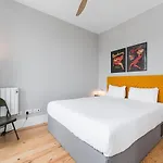 Guestready - Colorful Near Agosto Station דירה *