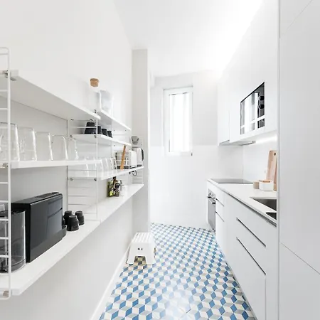 Guestready - Colorful Near Agosto Station 아파트 포르투